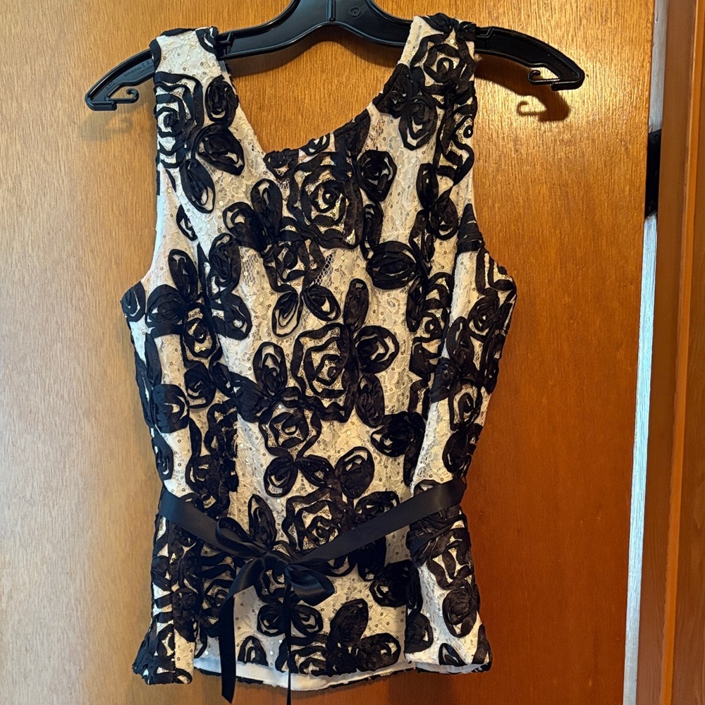 Elegant Black and White Floral Women's Top